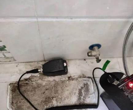 水城屋顶漏水维修公司分享下卫生间漏水的危害及解决方法
